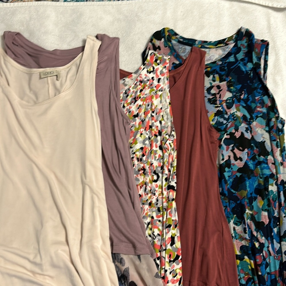 Bundle of Five L LOGO Layers Sleeveless Long Line Tunic Layering Tanks